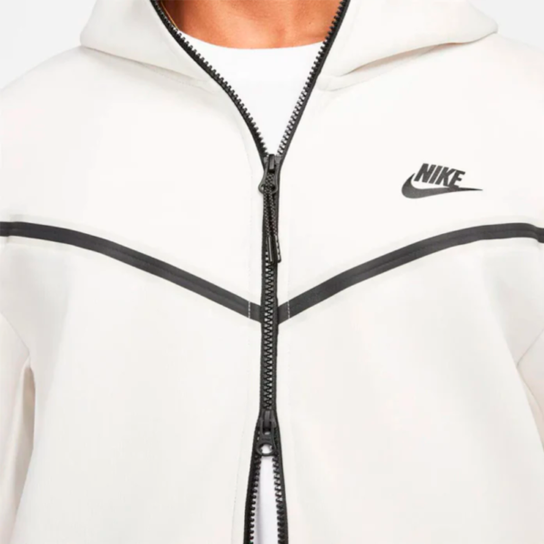 Nike Tech Fleece White
