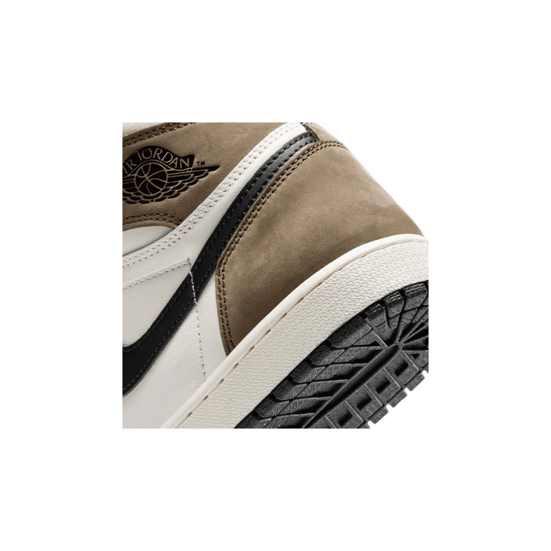 Nike Air Jordan 1 Retro High OG "Dark Mocha"