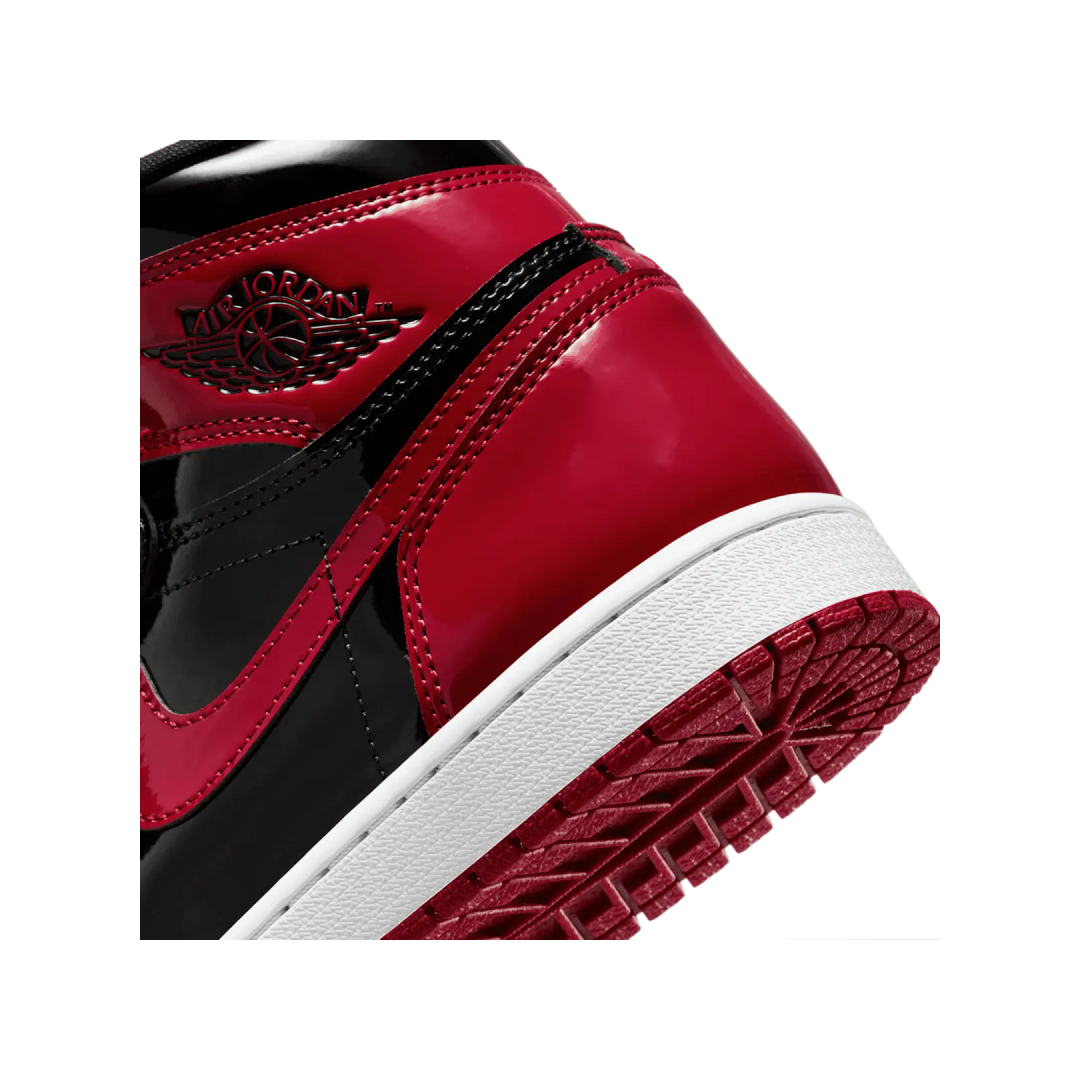 Air Jordan 1 Patent Bred